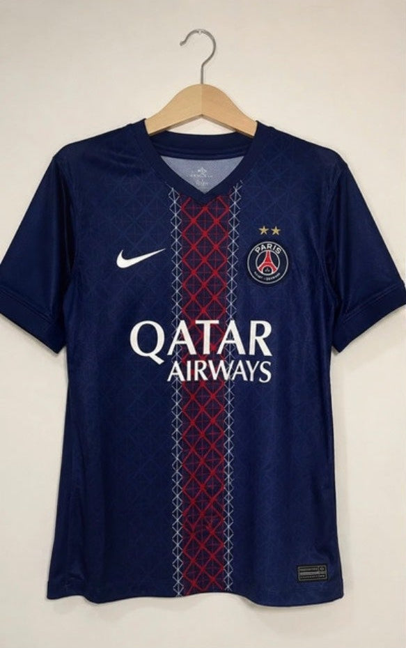 Nouveau Maillot du Paris-Saint-Germain PSG Edition Back to Back ( 2 étoiles)